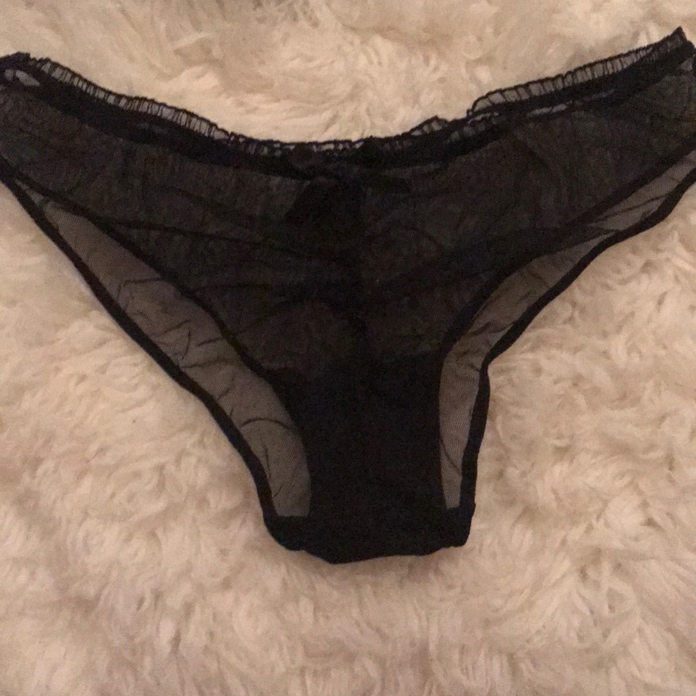 Lingerie - Picture 4 of 4